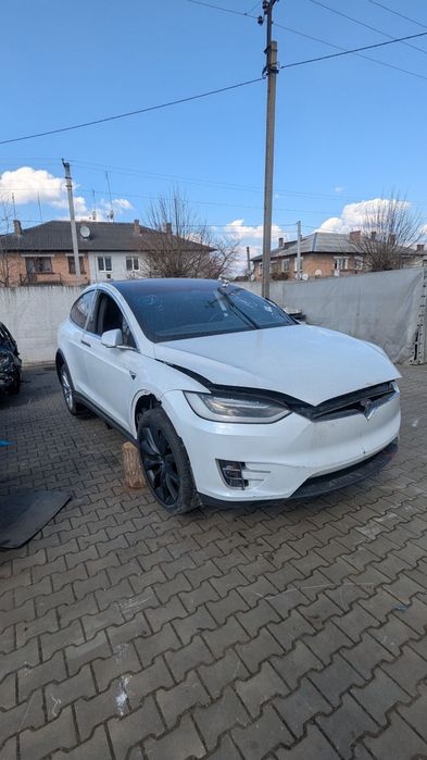 Tesla Model X Авторозборка запчастини, розбірка