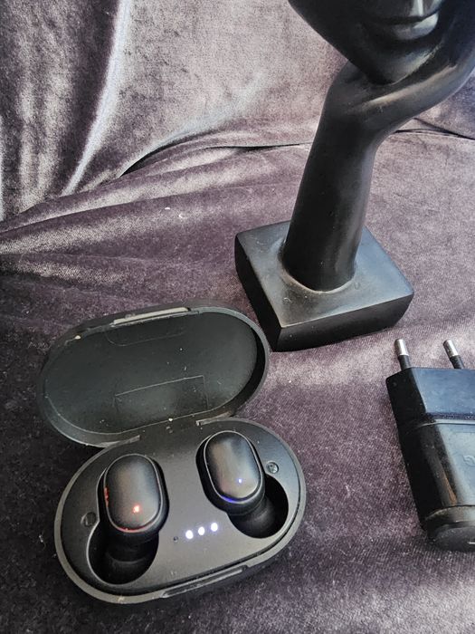 Безпровідні A6S TWS Airdots навушники наушники беспроводные 
блютуз на