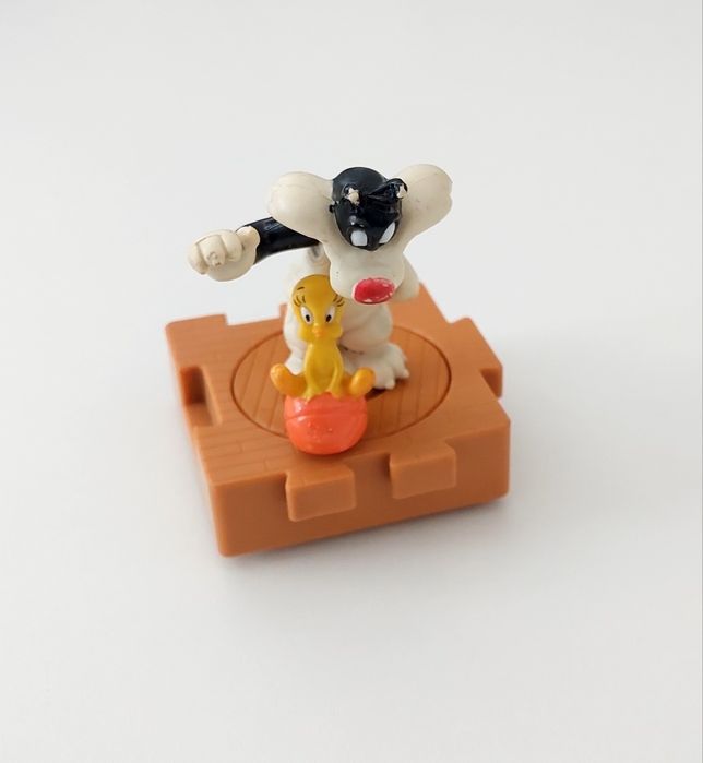 Figurka kolekcjonerska kot Sylwester i Tweety McDonald's 1996 rok