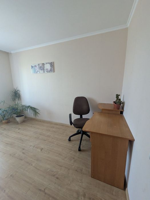 Продаж  двохкімнатної квартири по вул. Володимира Великого,55.