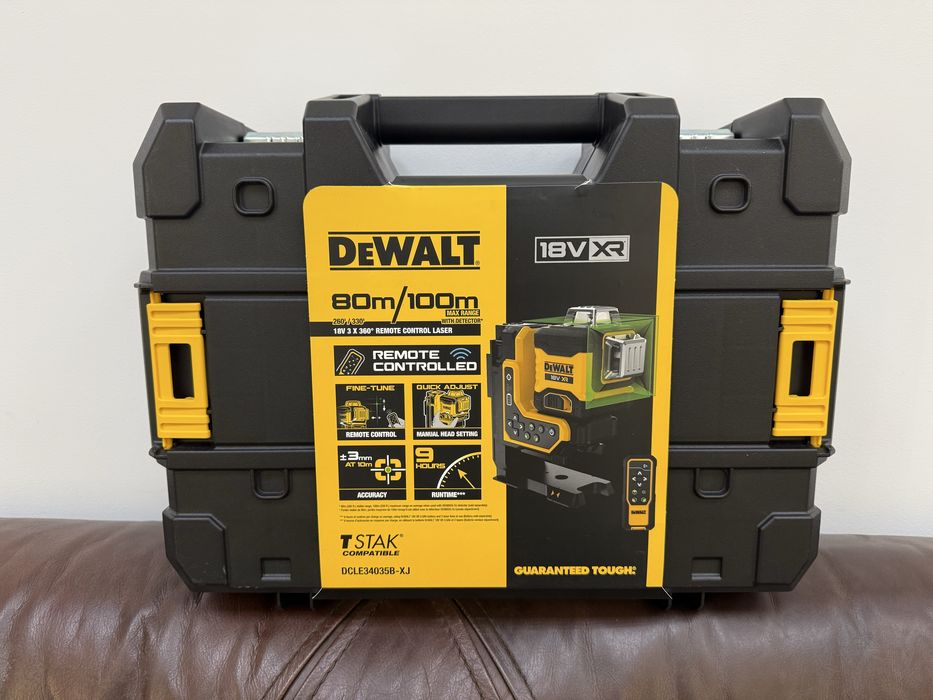 DeWALT DCLE34035B-XJ  професійний лаерний рівень 3х360, з дист. керув.
