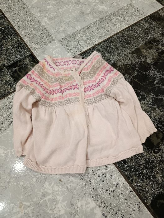 Віддам безкоштовно. Кому цікаво надішлю  фото всіх речей