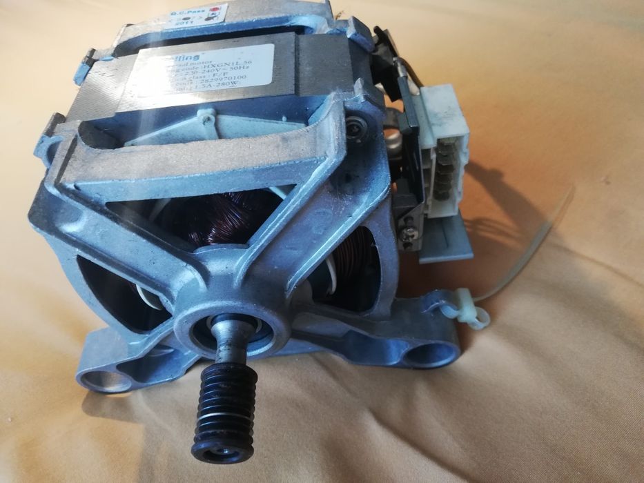 Silnik, programator z pralki Beko  WML 15106 P