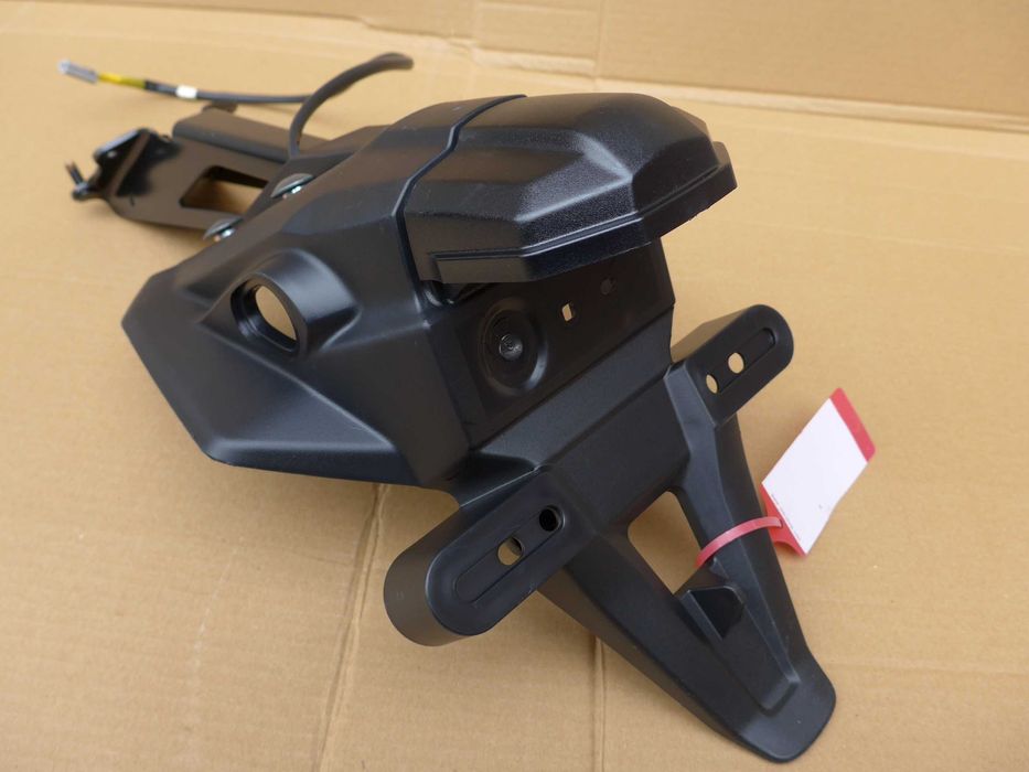 Yamaha Tracer 900 GT BŁOTNIK tyl mocowanie tablicy oswietlenie nowy