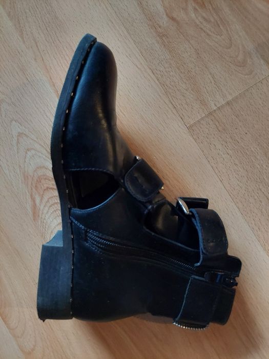 botki | sztyblety | minićwieki | paski | klamry | gothic | goth