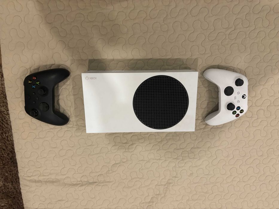 XBOX One com 2 comandos