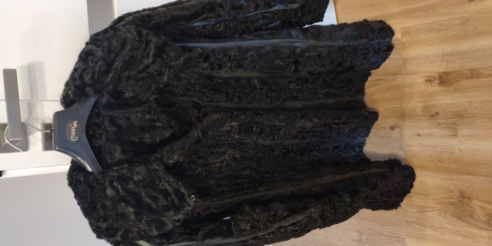 Futro karakuły czarne