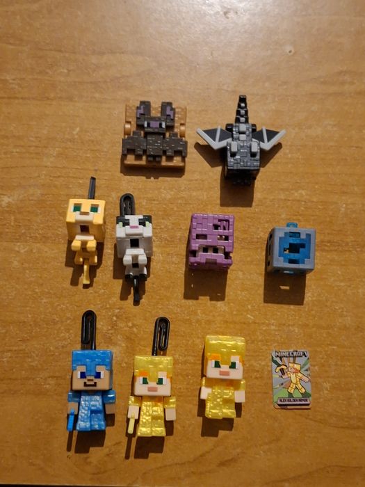 Figurki minecraft kinder joy