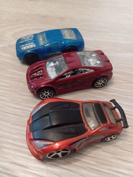 Pakiet 10 kolekcjonerskich samochodzików Hot Wheels – Wrocław