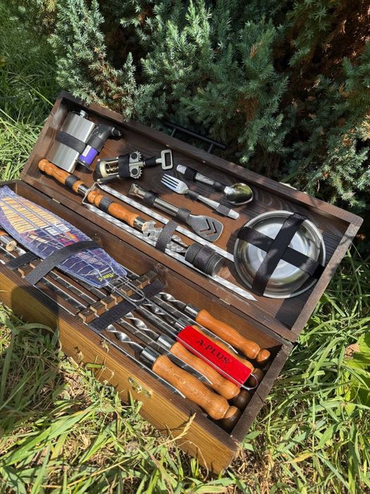 Подарочный набор шампуров в деревянном кейсе доя шашлыка мужчине мужу