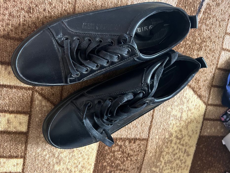 Кожаная обувь 42 размер