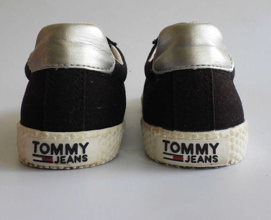 Tommy Hilfiger czarne krótkie trampki 37