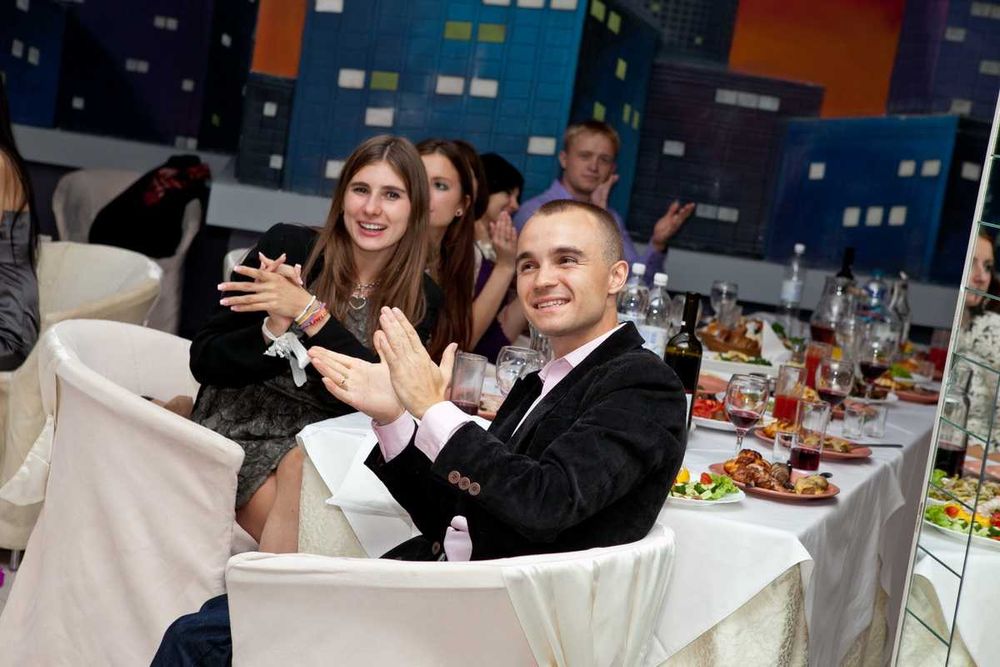 Ведущий Тамада Живая музыка Дискотека Видеосъемка Фотограф