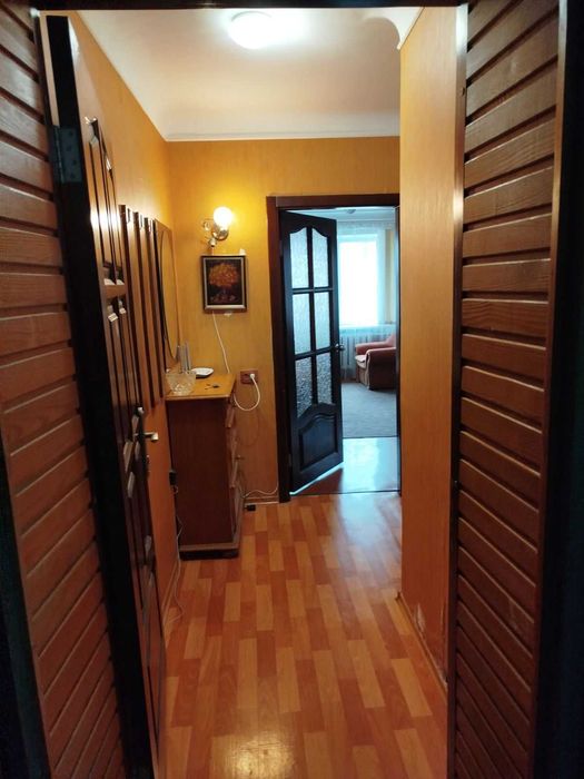 Сдам на небольшой срок. Центр Житомира, евроремонт, стиральная машинка