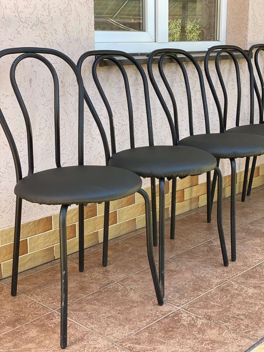 12 офісний крісел