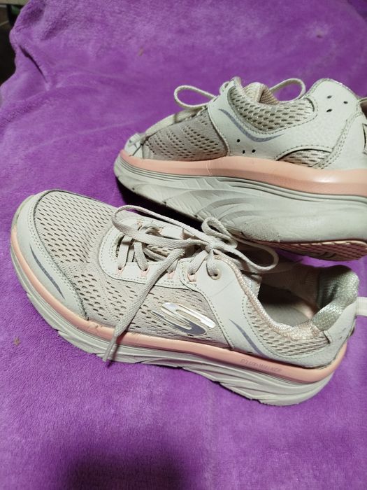 Продам кросівки.