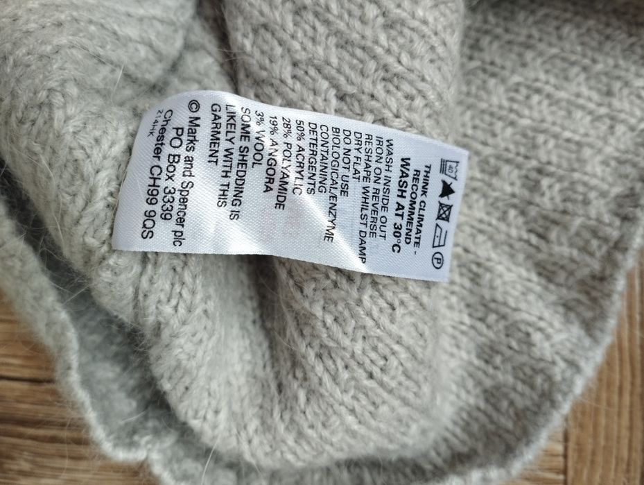 Sweter damski Marks & spencer 19 % angora S M