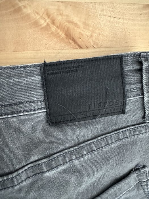 Calças tiffosi usadas