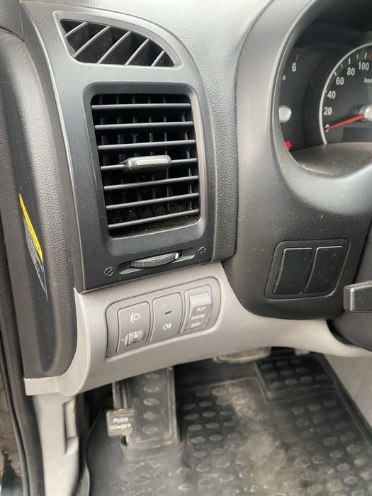 KIA Carnival 2012