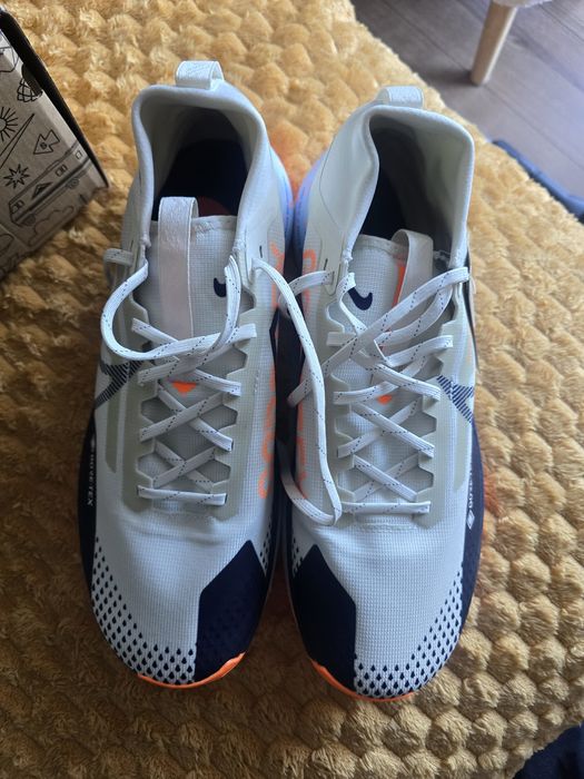 Buty Nike z goratex nowe 31 cm