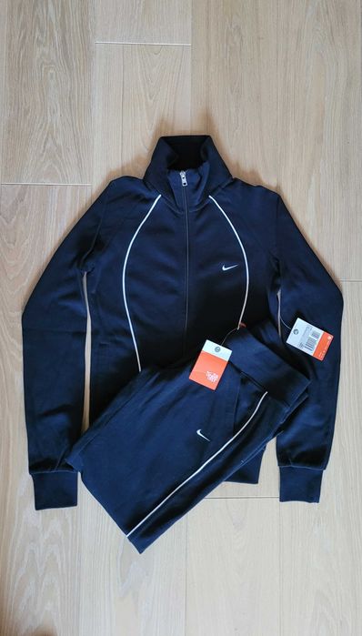NIKE sportowy oryginalny logowany nowy dres