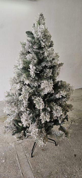 Árvore de Natal efeito neve da Tattoon