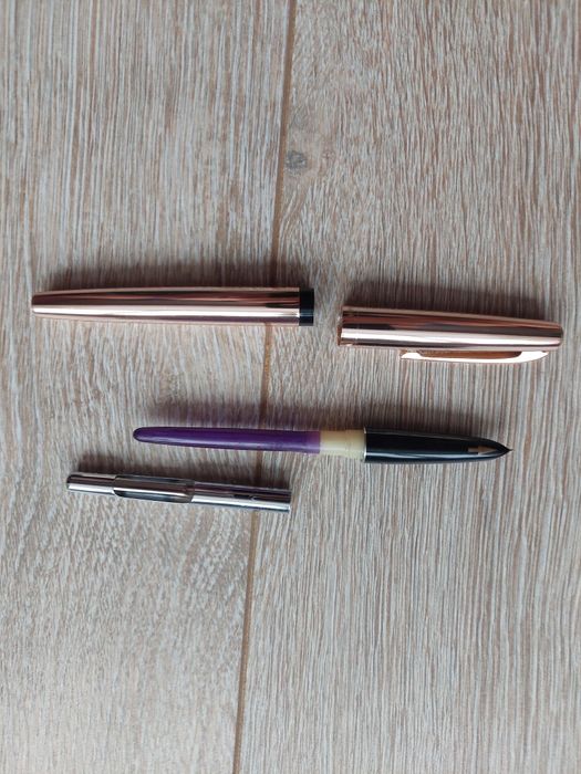 Чорнильна ручка з золотим пером.Wing sung.Fountain pen. 200 грн. Канцтовари / витратні