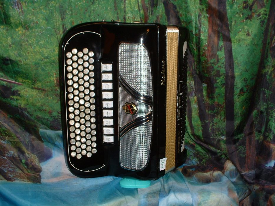 Acordeao Avenda R, N.692