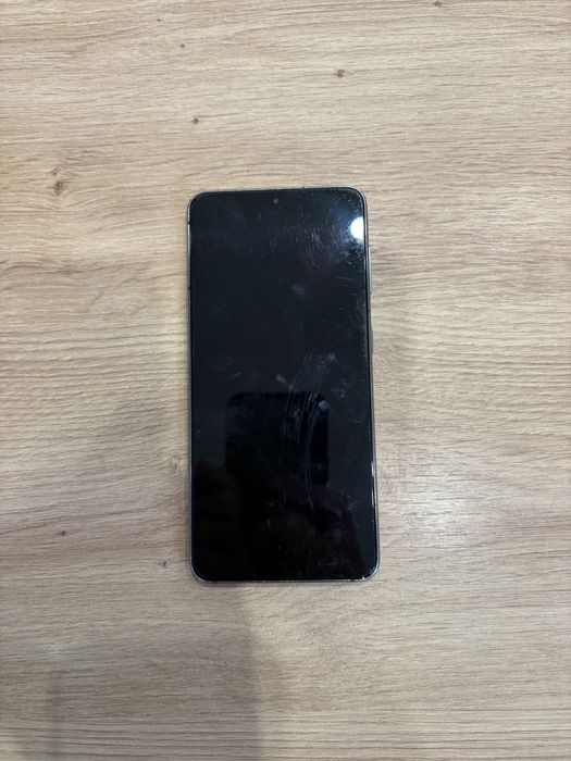 Samsung Galaxy S21 5G 128GB – sprawny, ślady użytkowania, dobry stan