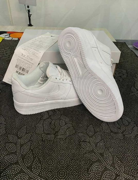 Damskie Nike Air Force 1 '07 w rozmiarze 38