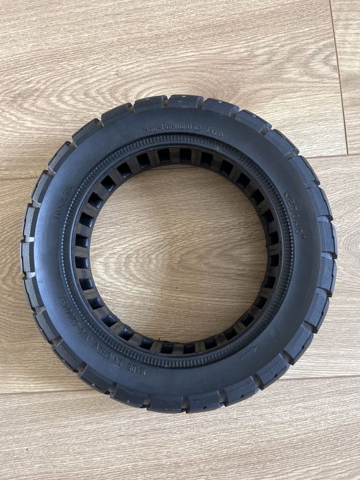 Opona 10x2.75 bezdętkowa
