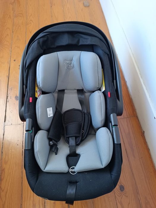 Conjunto de bebé composto por carrinho e ovinho
Ideal desde . Inclui Conjunto de bebé composto por carrinho e ovinho  de segurança e ca