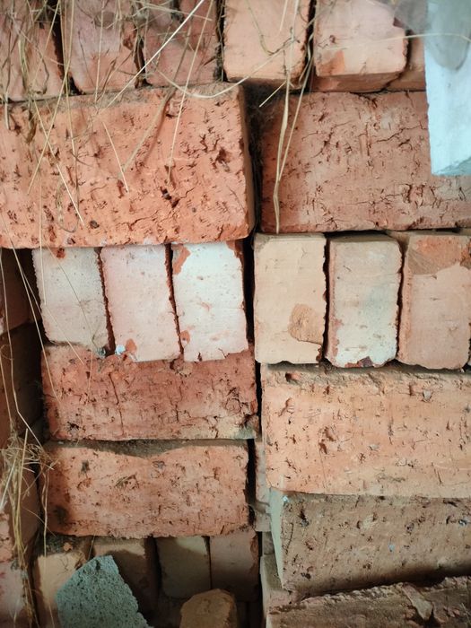 Sprzedam starą cegłę