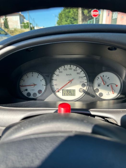 Ford Fiesta 1.8 2000 3portas