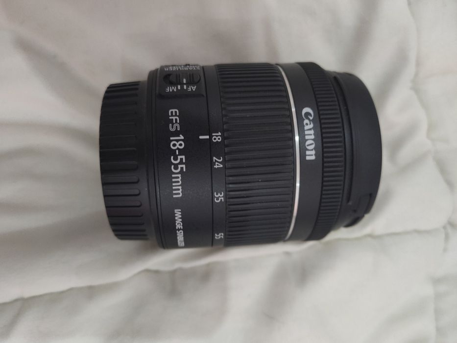 Máquina Canon EOS 250D