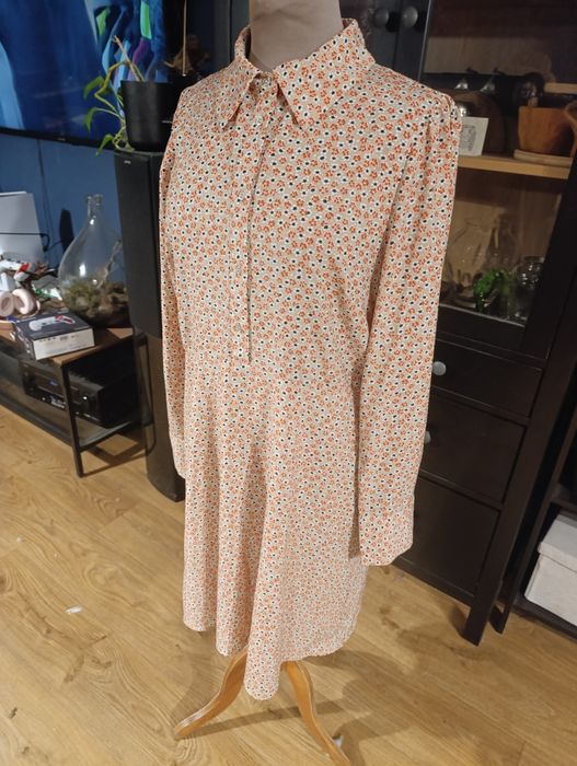 Sukienka w kwiaty Co couture