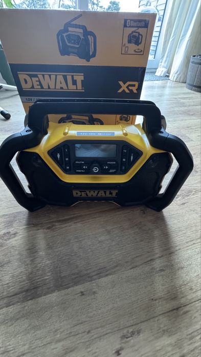 Радиоприемник DeWALT DCR029