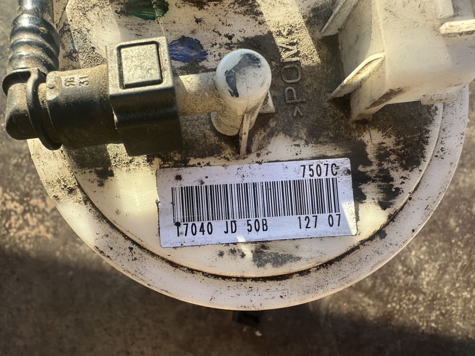 Паливний насос бензонасос Nissan Qashqai J10 2.0dci 17040JD50b