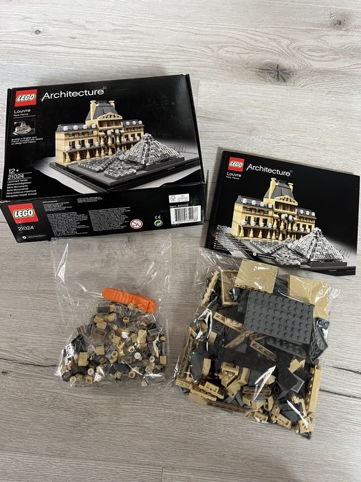 LEGO Architecture 21024 Louvre