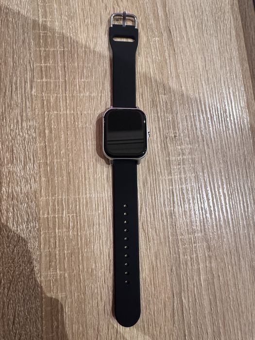 Nowe smartwatche różne kolory