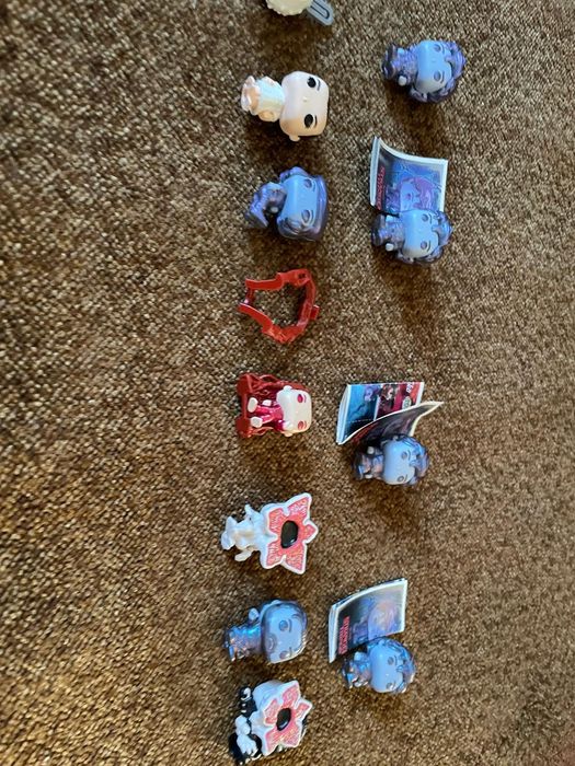 Figurki Stranger Things Kinder joy