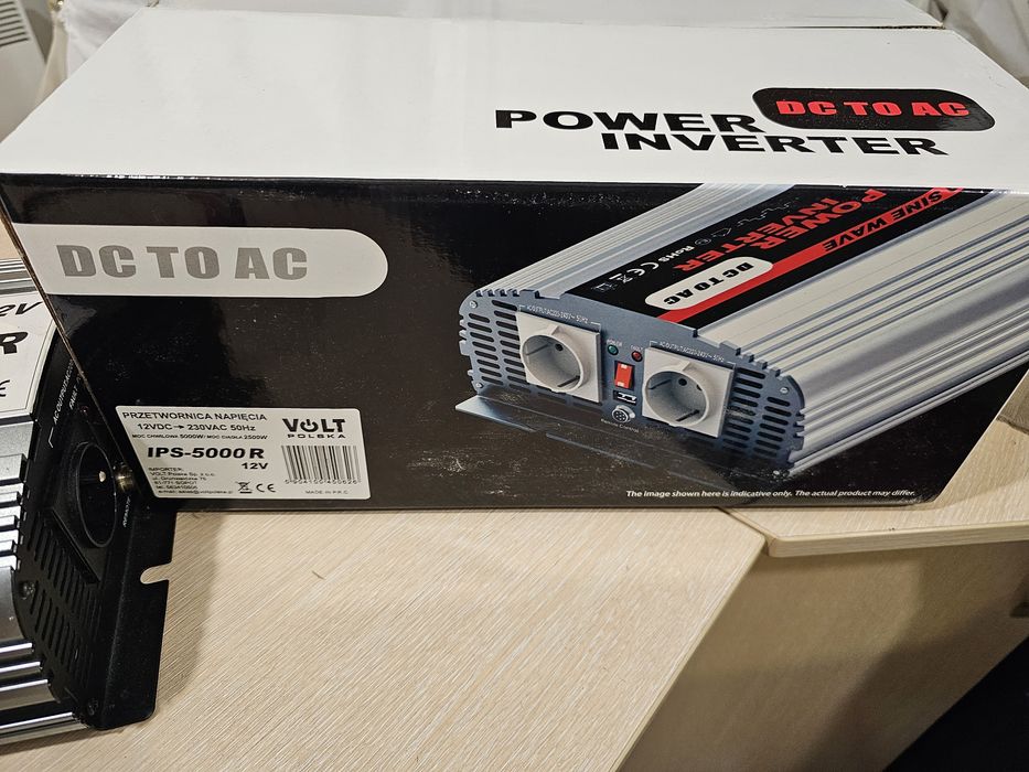 Инвертор Volt Polska IPS 5000 12/230V R (2500/5000W)