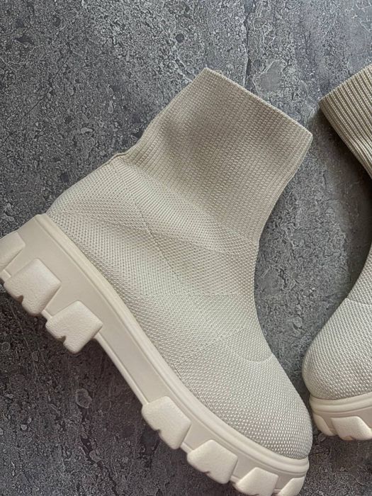 Текстильні черевики