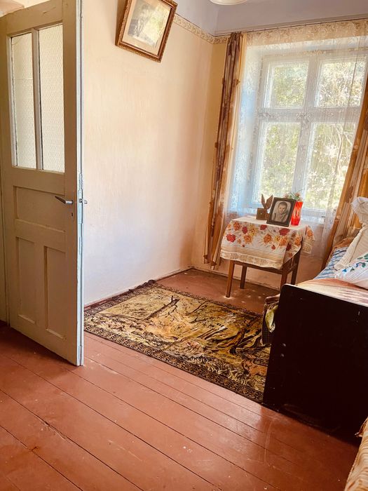 Продаю 2-ох кімнатну квартиру