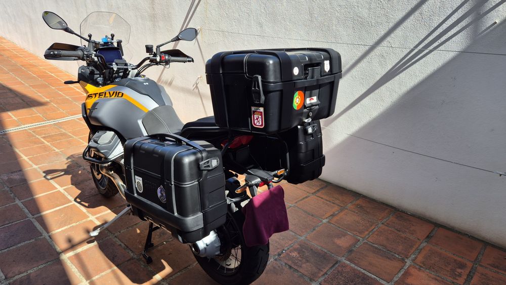 Moto Guzzi Stelvio