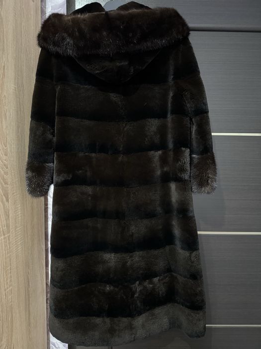 Шуба из меха бобра с отделкой из норки