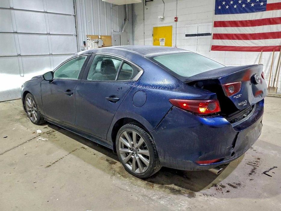 Mazda 3 Preferred 2021 .