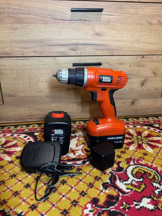 Аккумуляторная дрель-шуруповерт Black&Decker EPC14CA