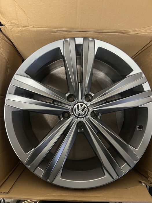 Диск 1шт р19 5/112 ет28 поштучно Volkswagen Touareg