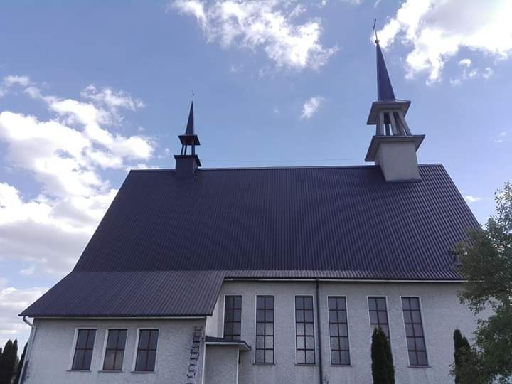 Malowanie dachow, elewacji